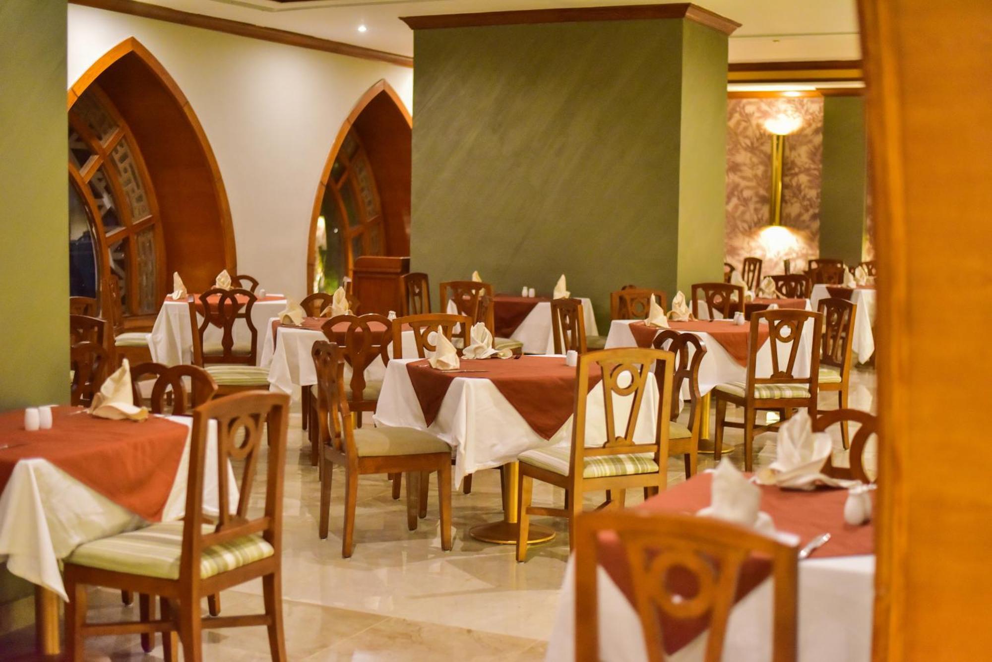 The Grand Hotel Sharm El Sheikh Exterior foto Restaurant