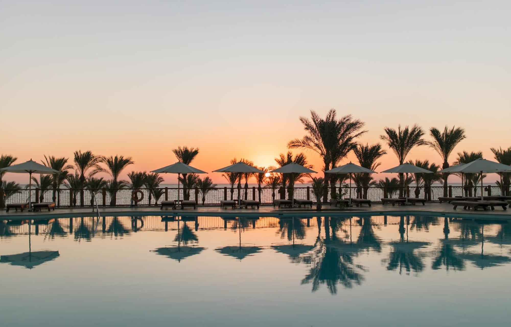 The Grand Hotel Sharm El Sheikh Exterior foto Sunset at the Hilton Sharm El Sheikh
